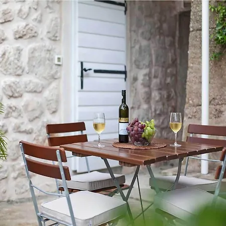 Maro & Baro - One Bedroom With Terrace Orfej