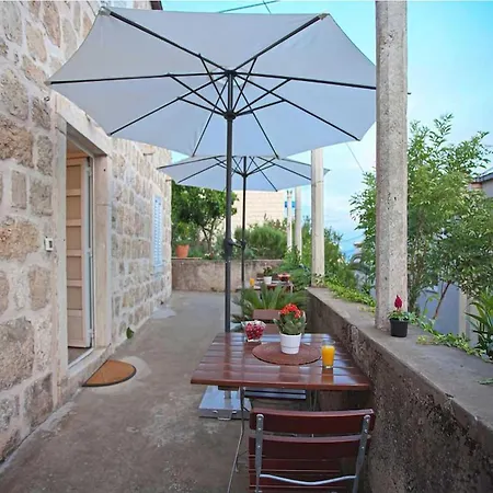 Maro & Baro - One Bedroom With Terrace Orfej