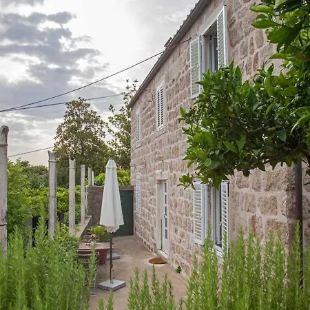Maro & Baro - One Bedroom With Terrace Orfej * دوبروفينك